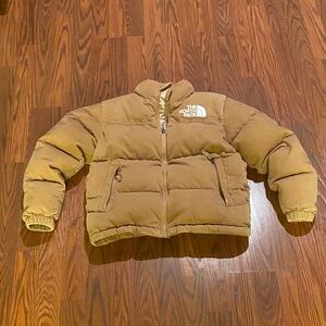 The North Face 700 corduroy puffer coat for teen. Size L